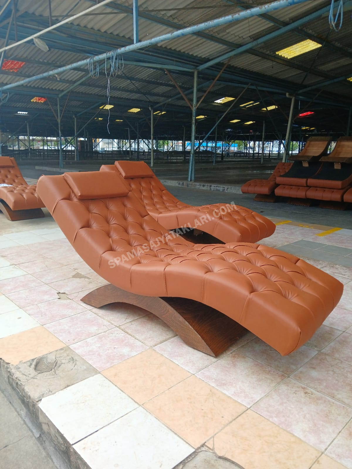 DÜĞMELİ DİNLENME YATAĞI